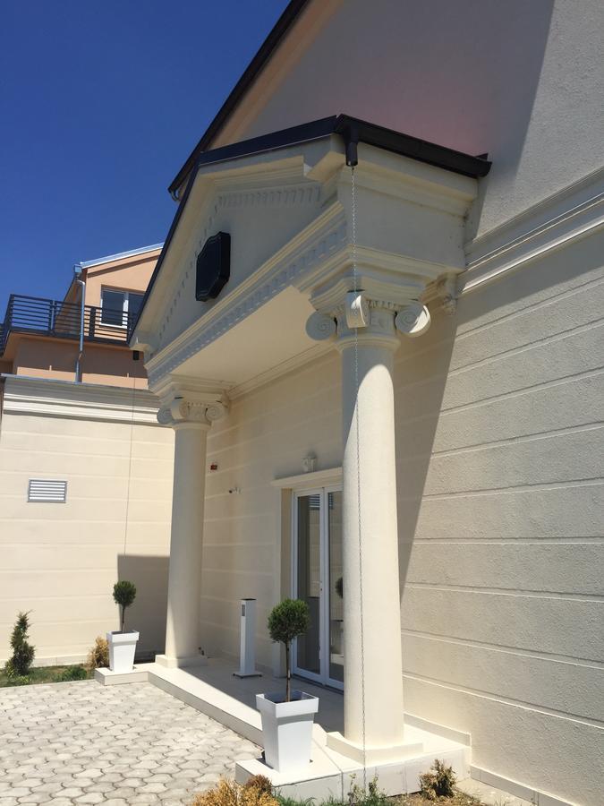 Villa Palace Novi Sad Exterior photo